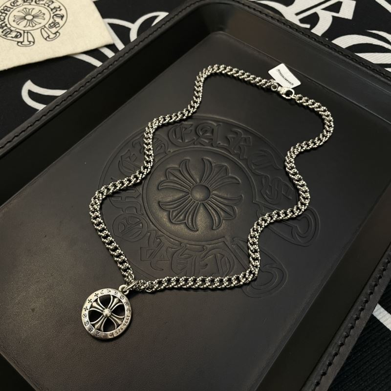 Ch*0me He**ts necklaces